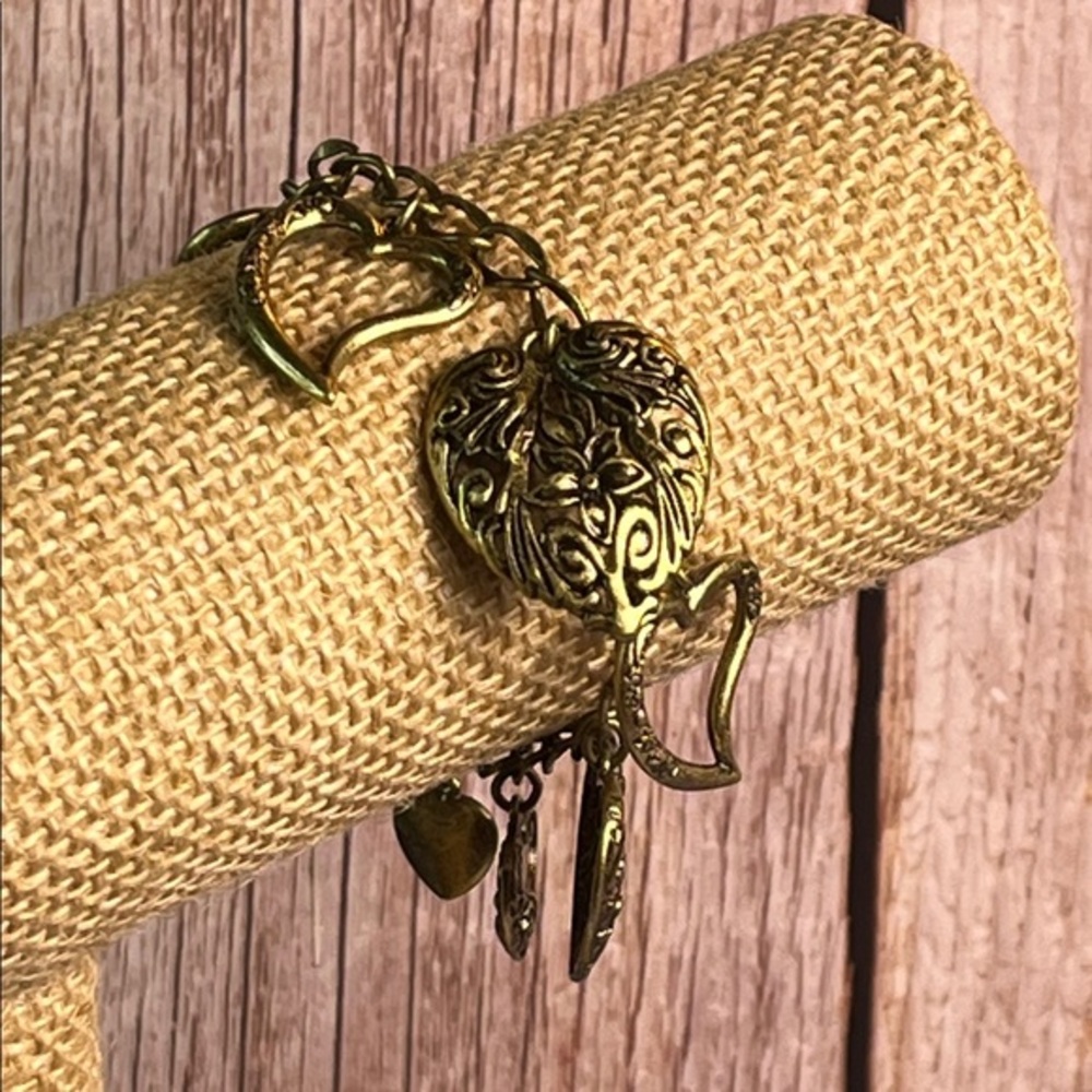 Nine West Vintage America Gold tone bracelet NWT
